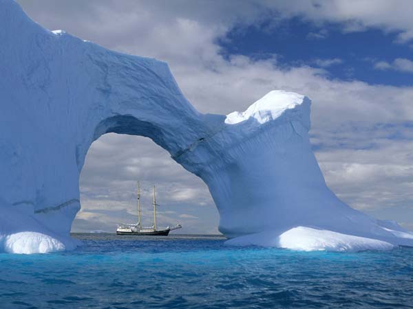 ice-arch-antarctica